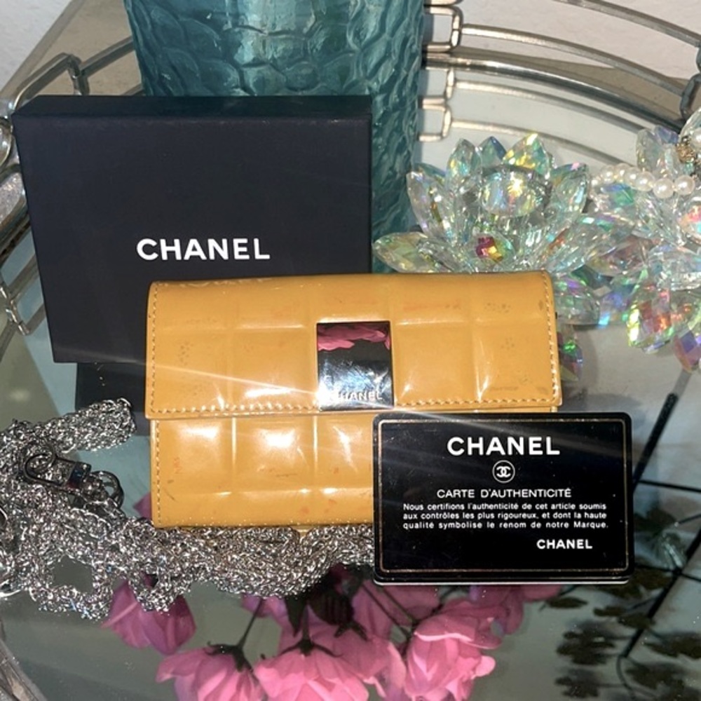 ❤️Authentic ❤️ CHANEL wallet